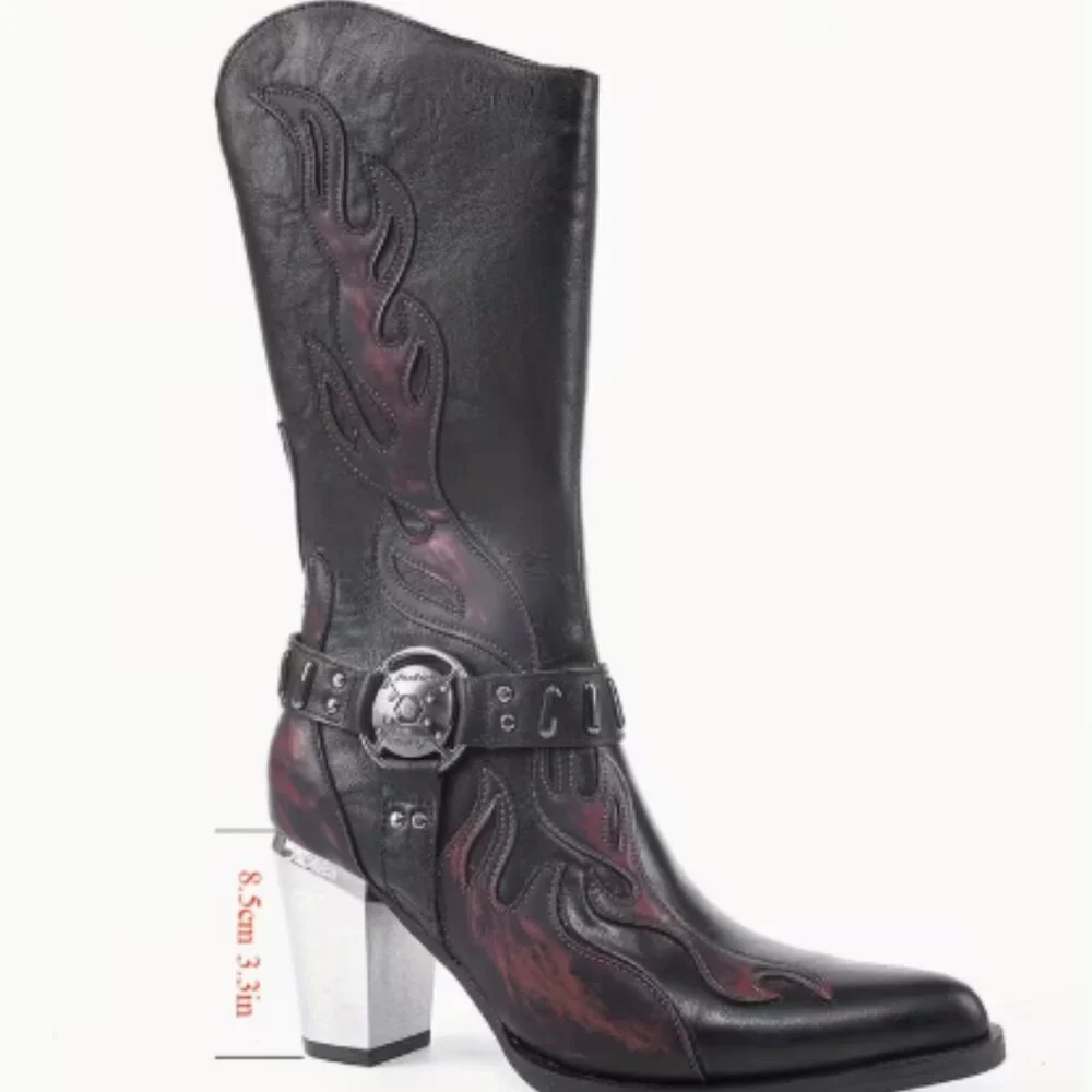 Boots - Picture 3 of 4